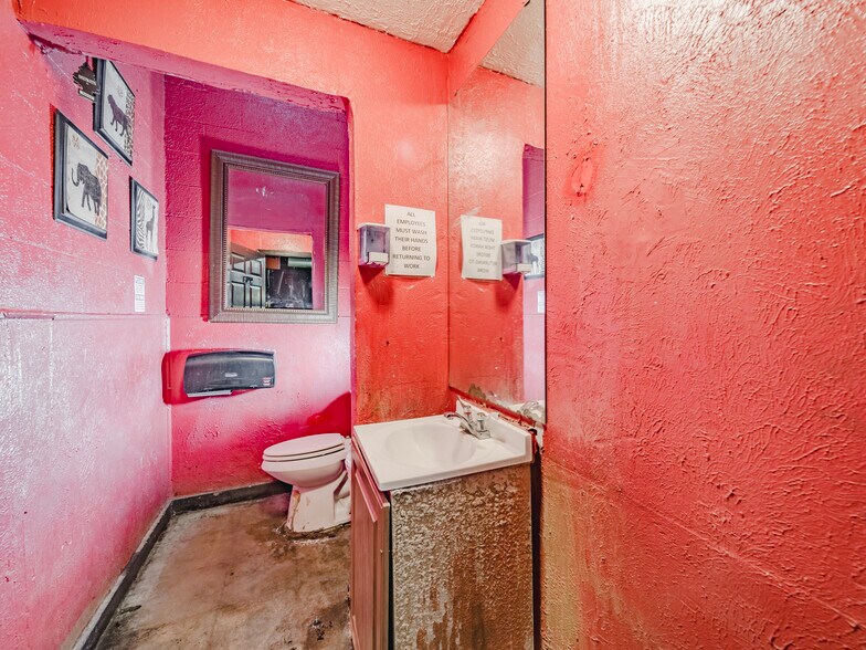 More Photos Of 3409 Miller Ave, Fort Worth Restaurant For Sale