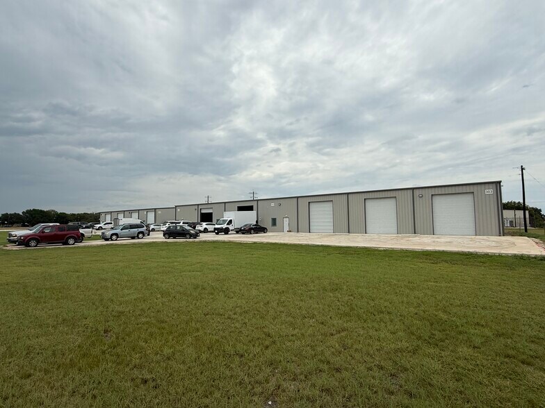 More Photos Of 299 Navarro Dr, Seguin Unknown For Lease