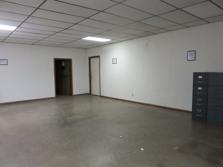 More Photos Of 123 1st St SE, Mason City Office For Lease