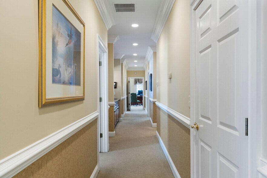 More Photos Of 1300 E Main St, Cartersville Medical For Sale