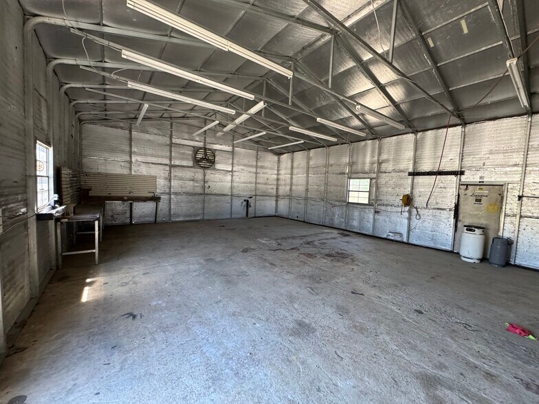 More Photos Of 9600 Jefferson Davis Hwy, Richmond Freestanding For Lease