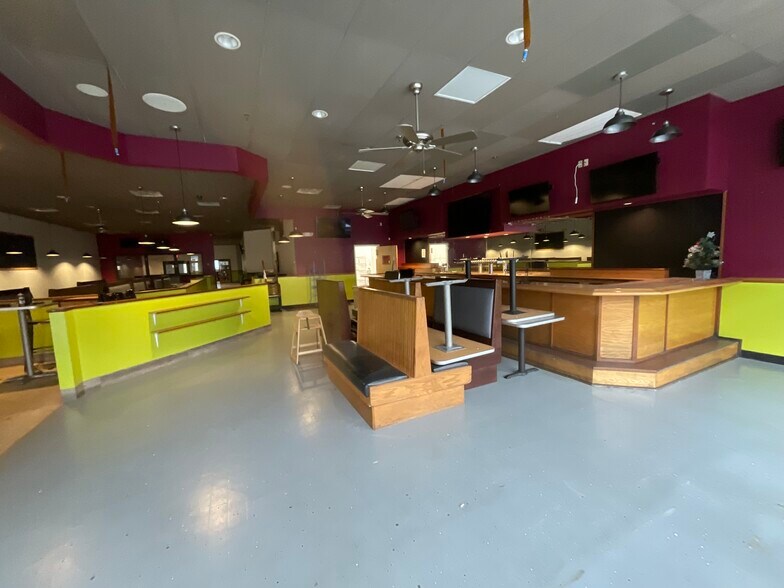 More Photos Of 37-41 North St, Pittsfield Storefront For Lease