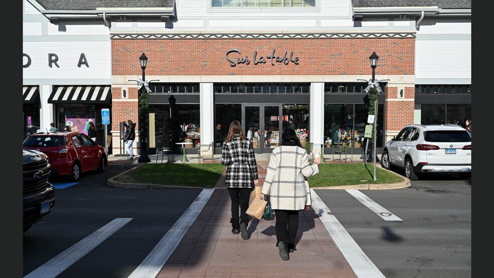 More Photos Of 110 Albany Tpke, Canton Unknown For Lease