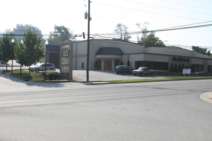 Primary Photo Of 1238 Hendersonville Rd, Asheville Office For Lease