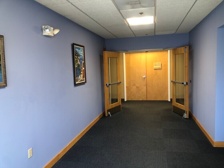 More Photos Of 47 E Grove St, Middleborough Office For Lease