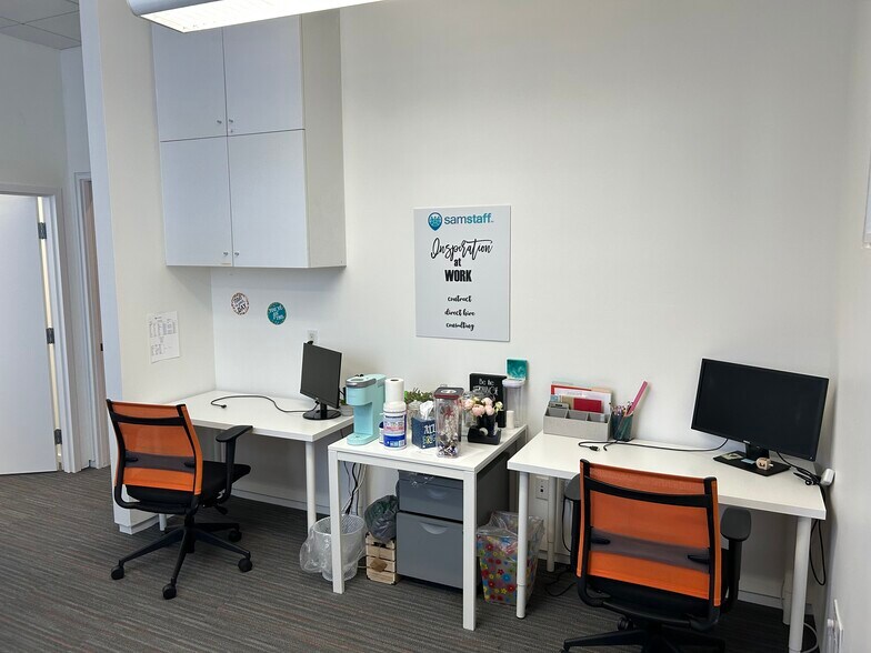 More Photos Of 1860 N Avenida Republica De Cuba, Tampa Office For Sale