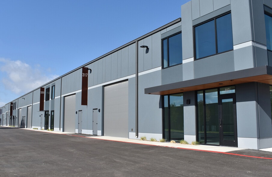 More Photos Of 4949 N Loop 1604 W, San Antonio Unknown For Lease
