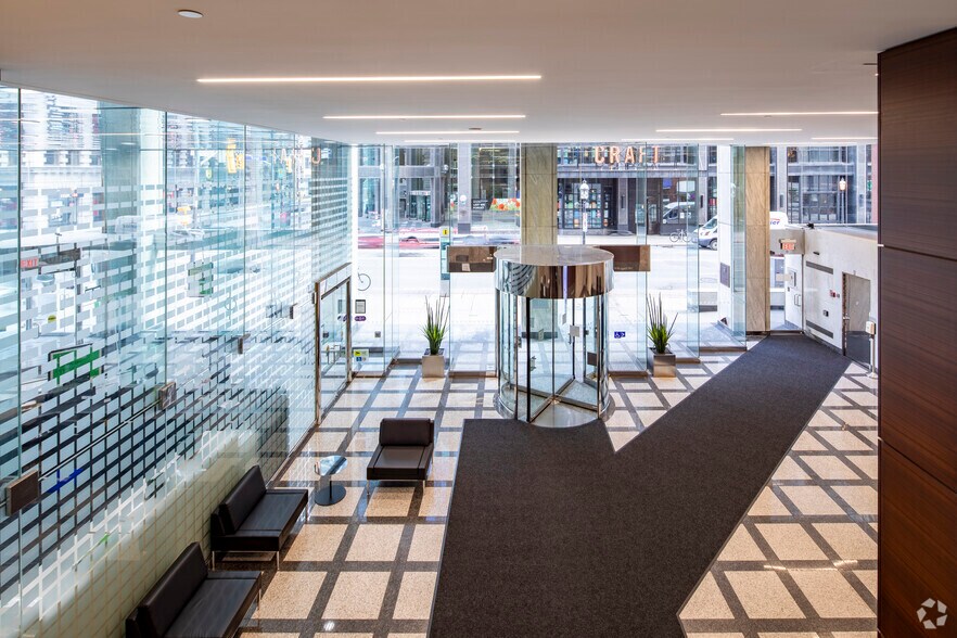 More Photos Of 110 Yonge St, Toronto Office For Lease