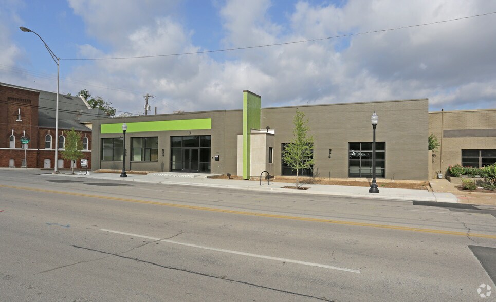 More Photos Of 328 Hemphill St, Fort Worth Loft Creative Space For Lease