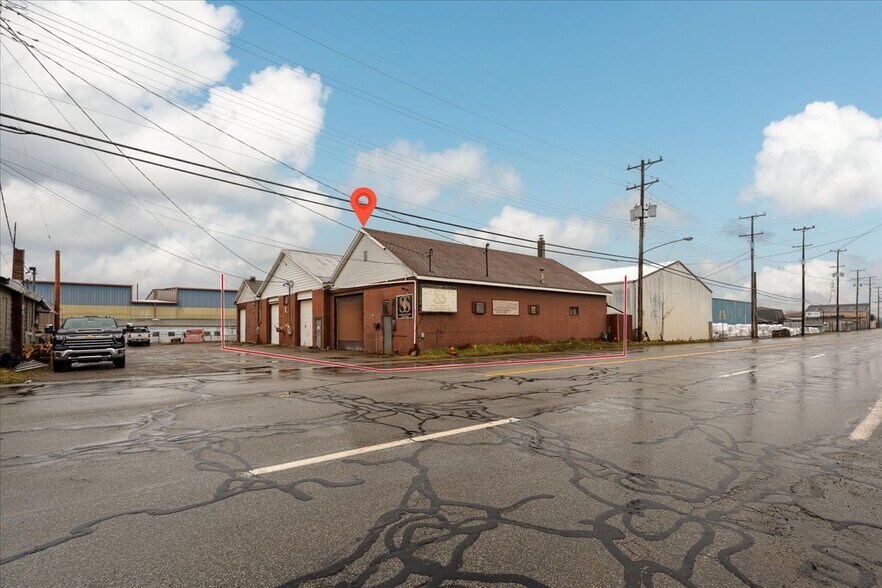 More Photos Of 2600 Duss Ave, Ambridge Unknown For Sale