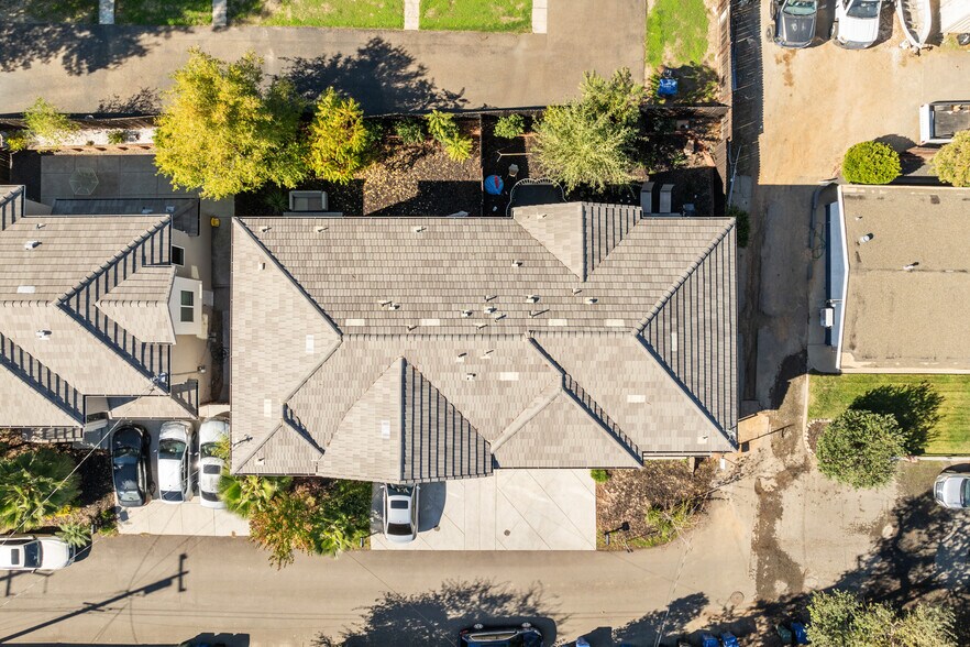 More Photos Of 5841 Del Campo Ln, Carmichael Multifamily For Sale