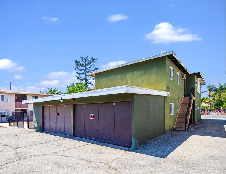 More Photos Of 1072 W Wilson St, Pomona Apartments For Sale