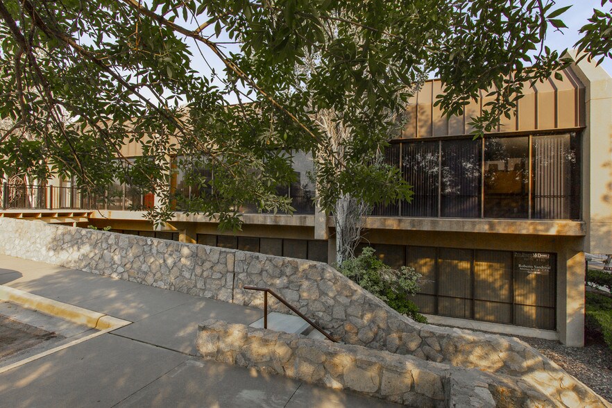 More Photos Of 4171 N Mesa St, El Paso Office For Sale