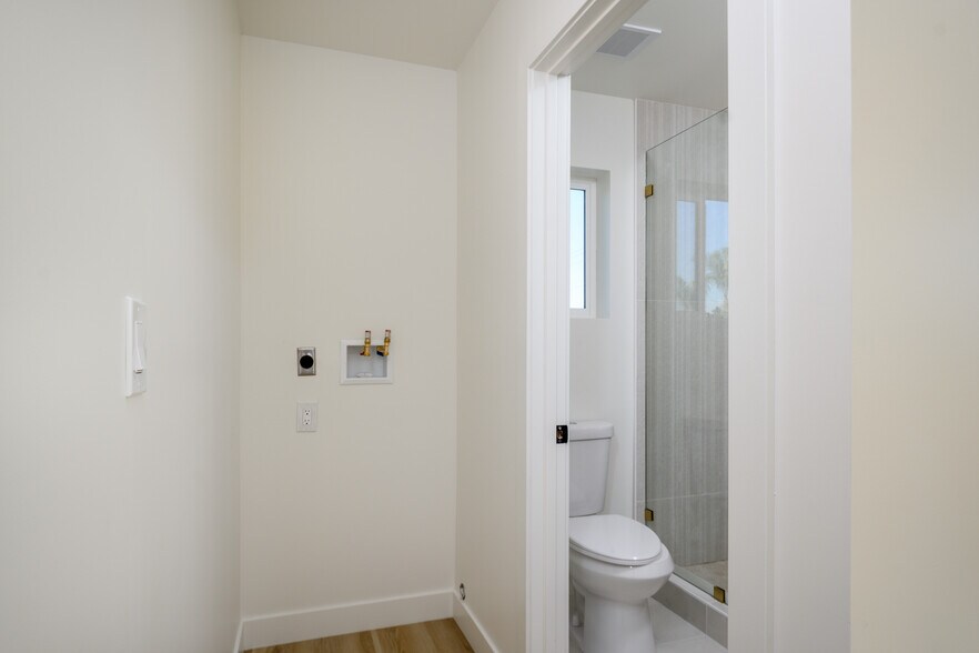 More Photos Of 5822 Gage Ave, Bell Gardens Apartments For Sale