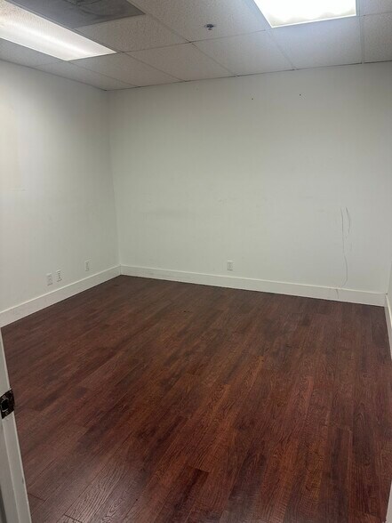 More Photos Of 161 Commerce Rd, Boynton Beach Warehouse For Sale