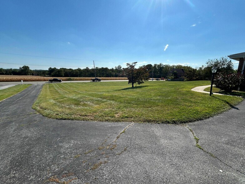 More Photos Of 4131 W Lincoln Hwy, Parkesburg Office For Lease
