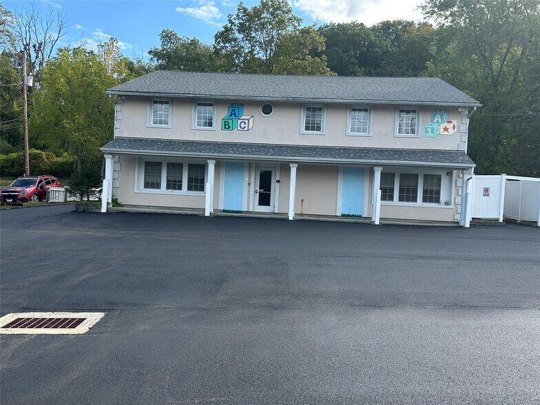 More Photos Of 2430 Carmel Ave, Brewster Office For Lease