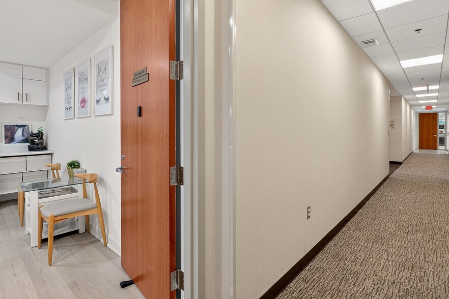 More Photos Of 7601 Lewinsville Rd, McLean Medical For Sale