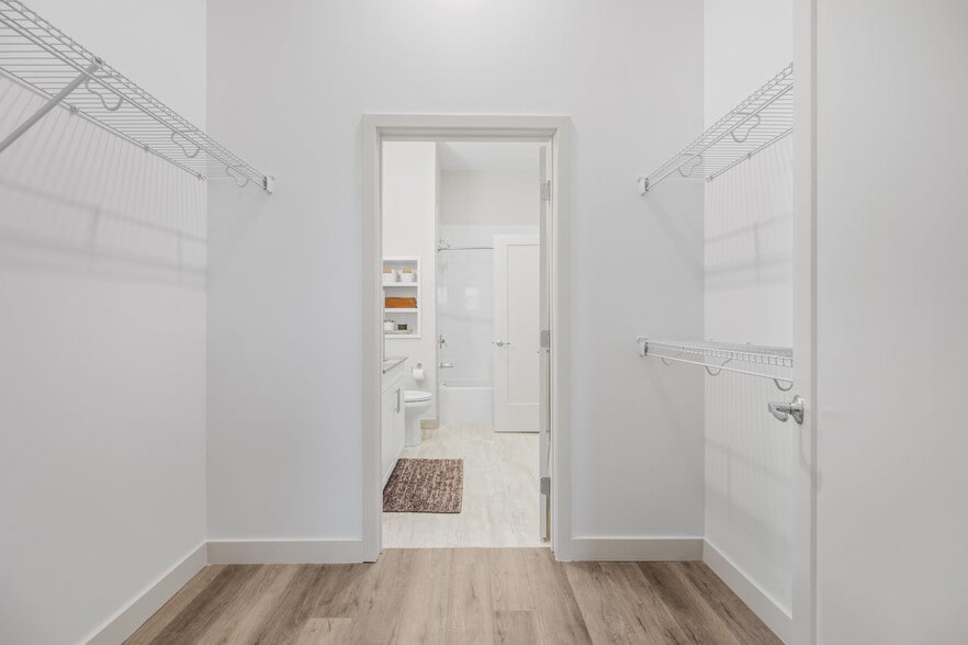 More Photos Of 266 Canal St, Salem Apartments For Lease