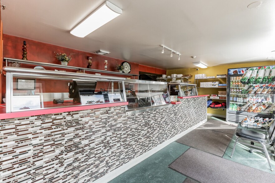 More Photos Of 116 White Horse Pike, Chesilhurst Freestanding For Sale