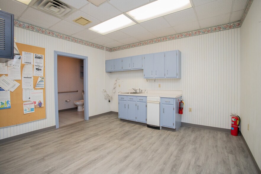 More Photos Of 5406 US 29, Blairs Bank For Lease