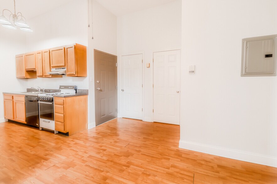 More Photos Of , Pittsburgh Multifamily For Sale