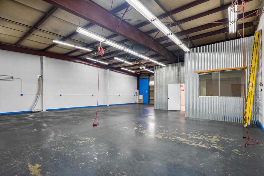 More Photos Of 1033 Avenue D, Snohomish Storefront For Lease