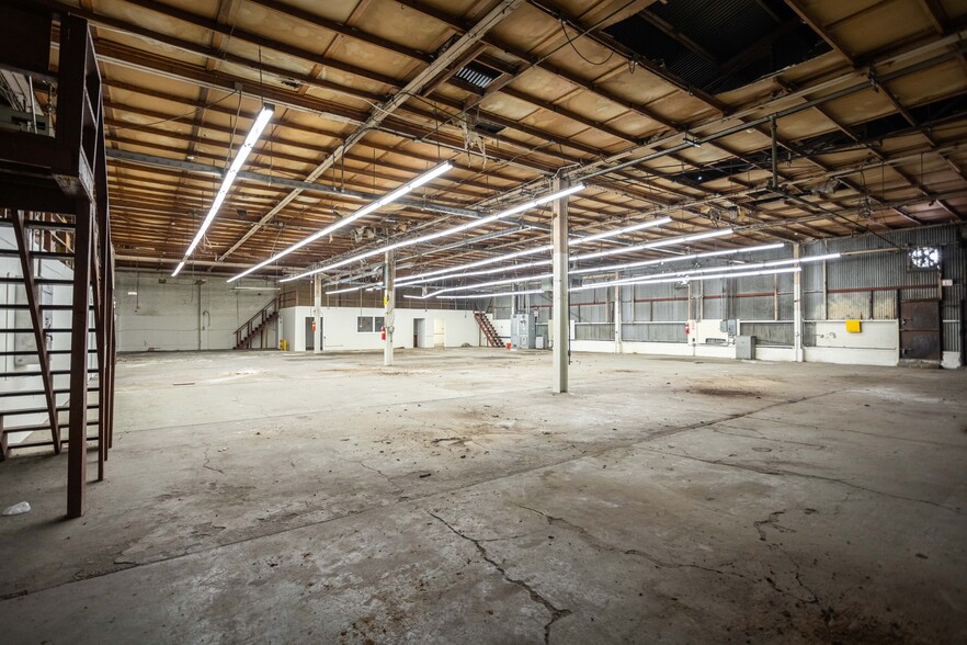 More Photos Of 3409 E Olympic Blvd, Los Angeles Service For Sale