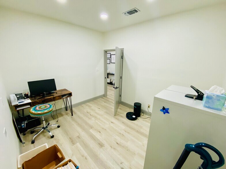 More Photos Of 189 E Austin St, New Braunfels Medical For Lease