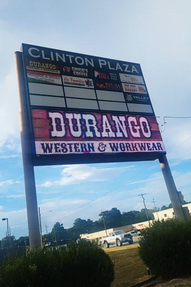 More Photos Of 331 Northeast Blvd, Clinton Unknown For Lease