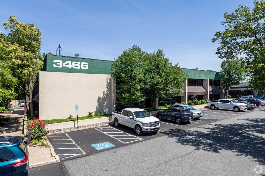 More Photos Of 3466 Progress Dr, Bensalem Office For Lease