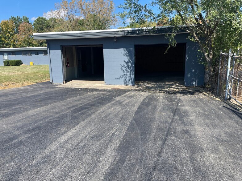 More Photos Of 10 Rhoda St, Farrell Flex For Lease