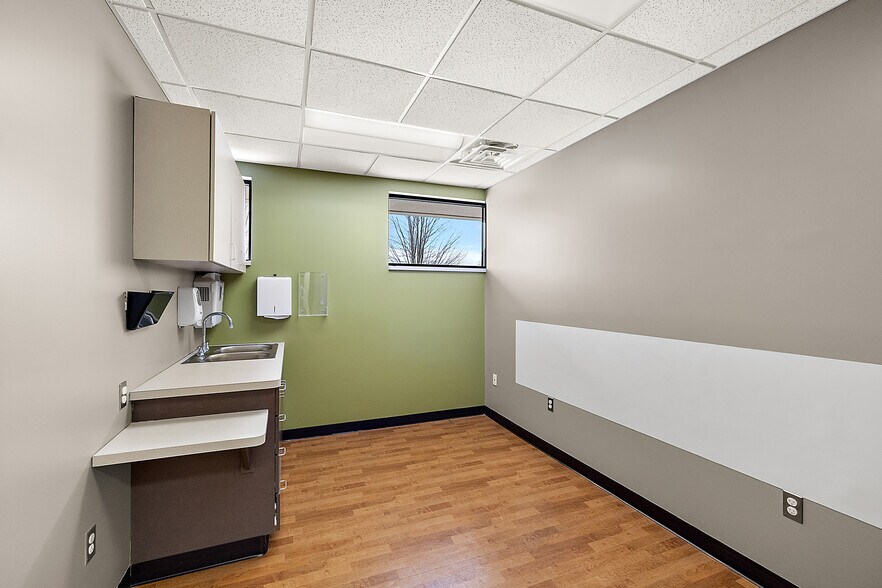 More Photos Of 1794 N Lapeer Rd, Lapeer Medical For Sale