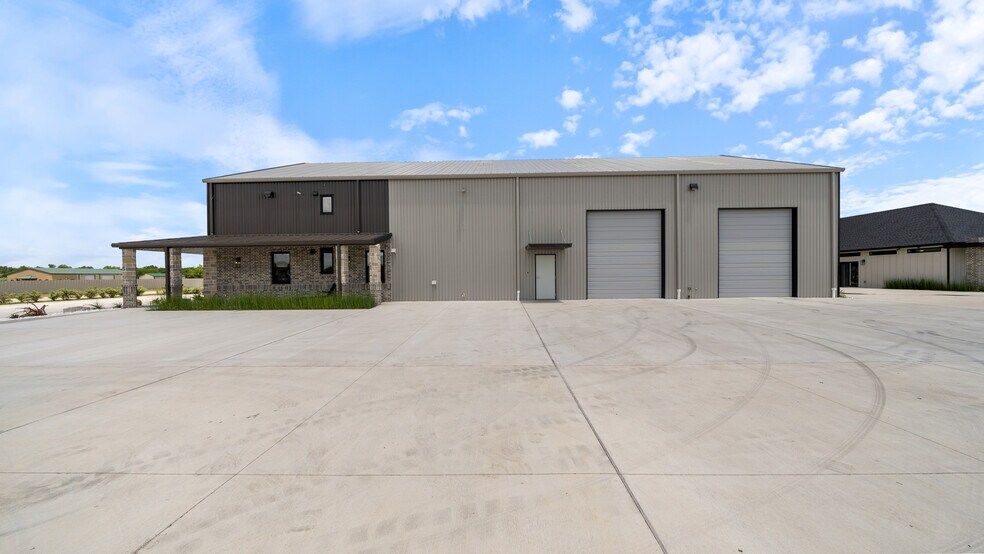 More Photos Of 2924 Ruger Dr, Royse City Warehouse For Lease