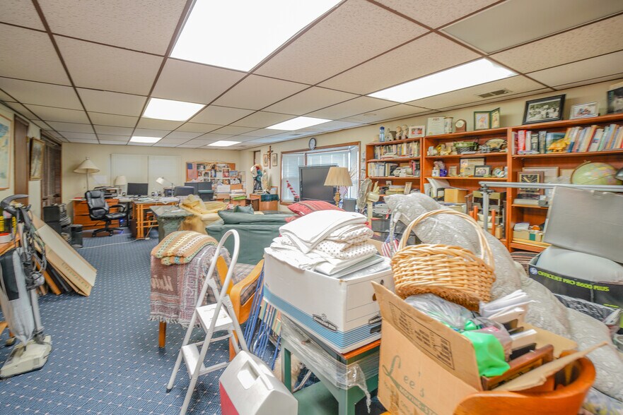 More Photos Of 610 S Cedar Ln, Upper Darby Office Residential For Sale