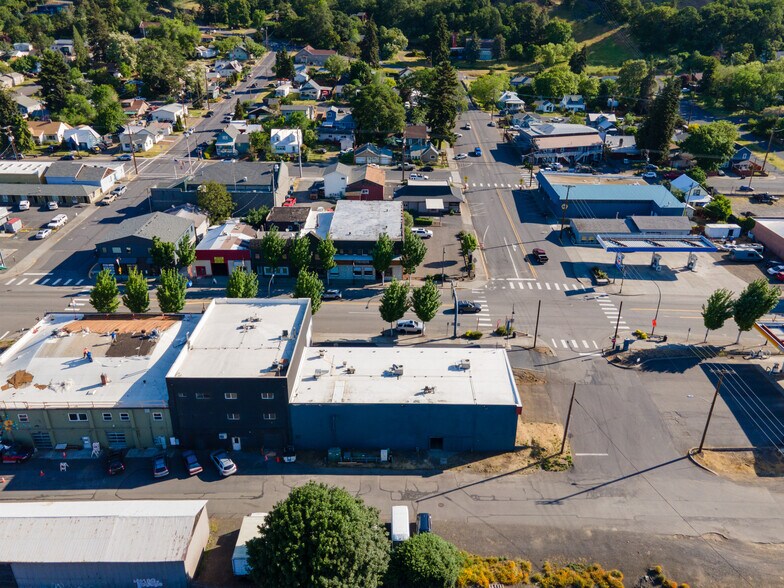 More Photos Of 105 Steuben st, Bingen General Retail For Sale