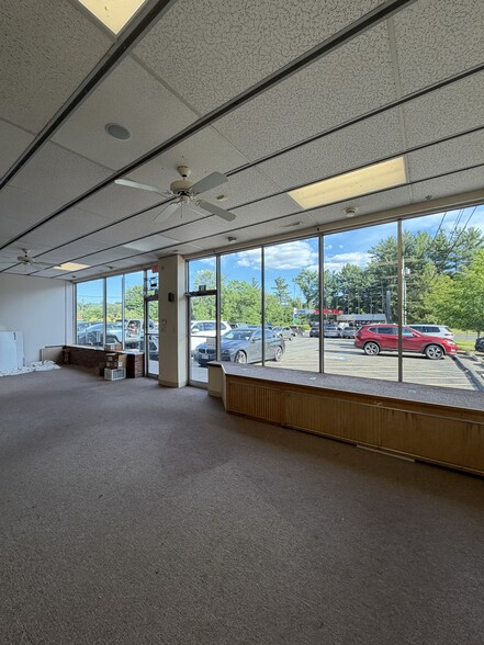 More Photos Of 969-979 Meriden Waterbury Tpke, Plantsville Freestanding For Lease