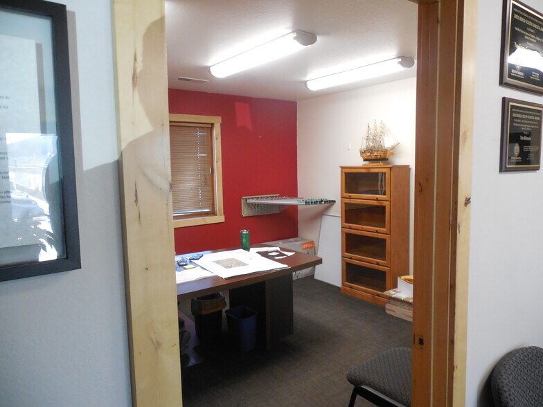 More Photos Of 7875 Black Hawk Rd, Black Hawk Flex For Sale