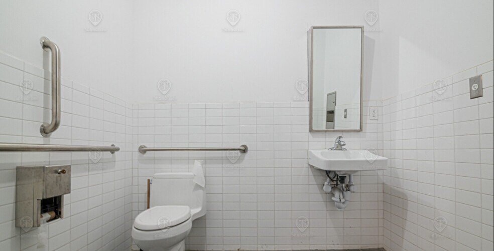 More Photos Of 349 Kent Ave, Brooklyn Apartments For Lease