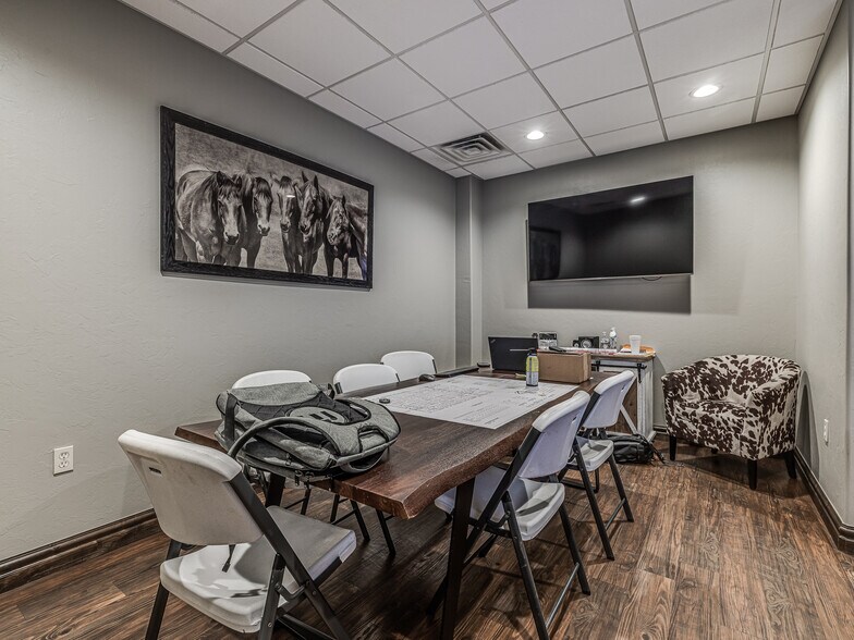 More Photos Of 209 NW 132nd St, Oklahoma City Industrial For Sale