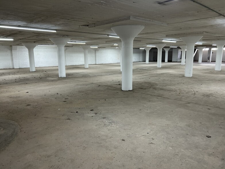 More Photos Of 517 Eastanallee Ave, Athens Industrial For Lease