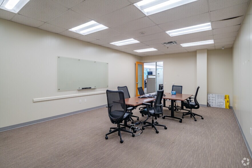More Photos Of 10000 Rogers Run, San Antonio Office For Sale