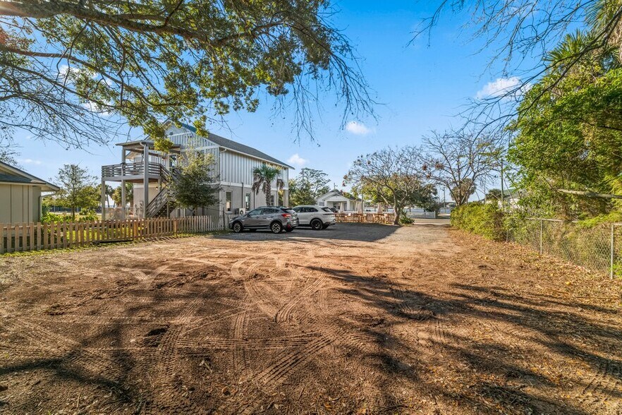 More Photos Of 4607 Ocean, Jacksonville Storefront Retail Residential For Sale