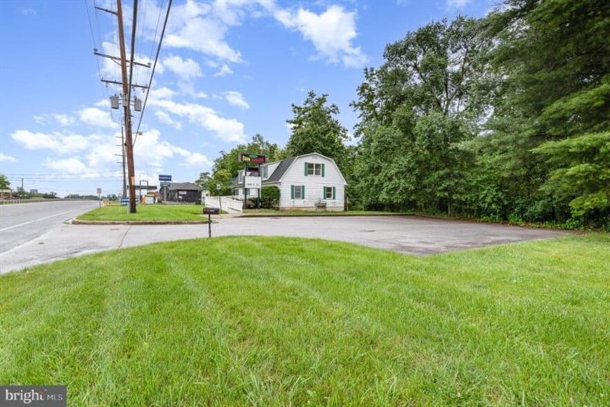 Primary Photo Of 1041 Baltimore Blvd, Westminster Medical For Sale