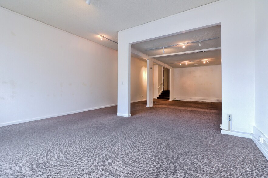 More Photos Of 486 Alvarado St, Monterey Storefront Retail Office For Lease