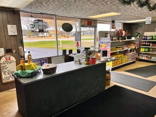 More Photos Of 503 E Elm Dr, Loyal Freestanding For Sale