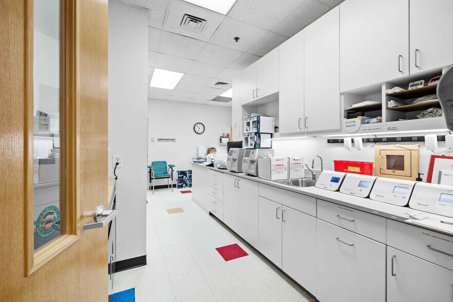 More Photos Of 205 Sage Rd, Chapel Hill Medical For Lease