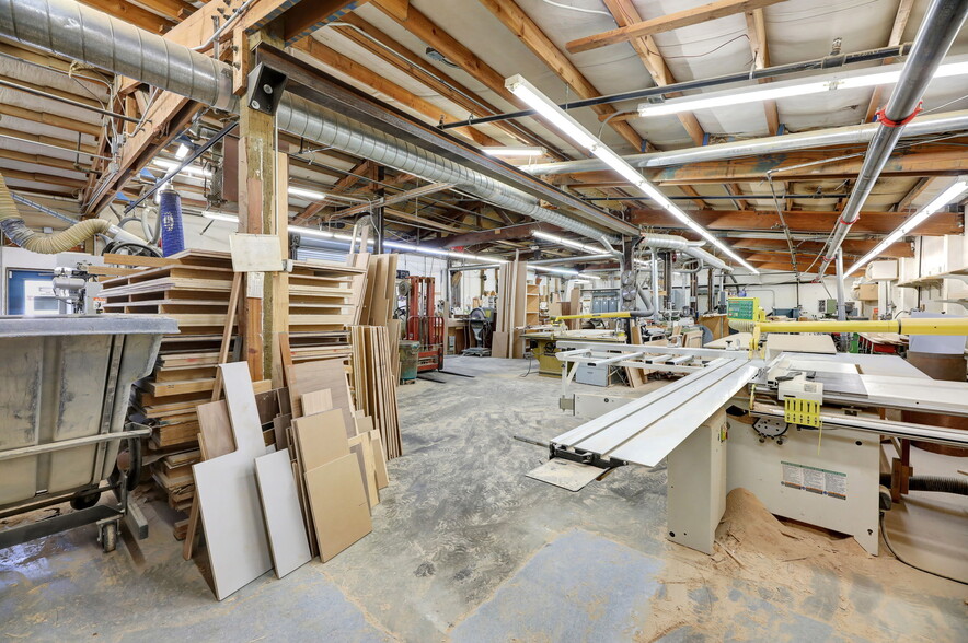 More Photos Of 1063 Beach Ave, Marysville Warehouse For Sale