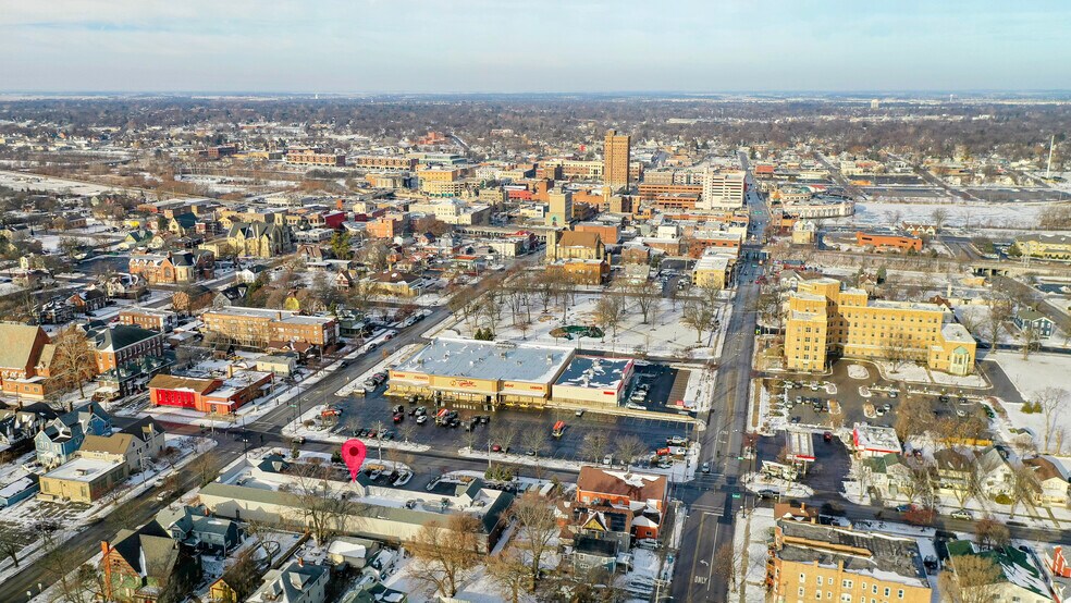 More Photos Of 5 N Root St, Aurora General Retail For Sale