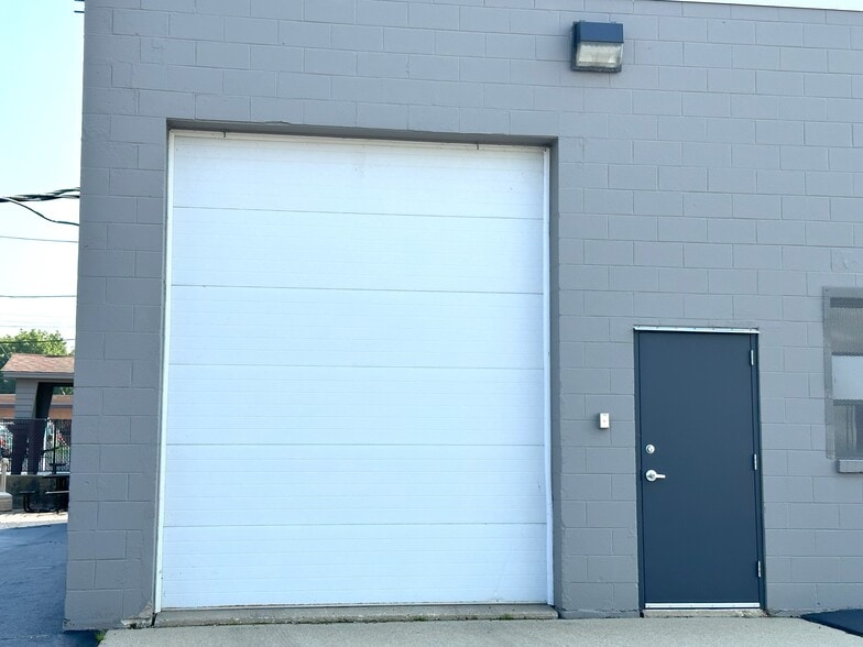 More Photos Of 2202 Harlem Rd, Loves Park Office For Sale